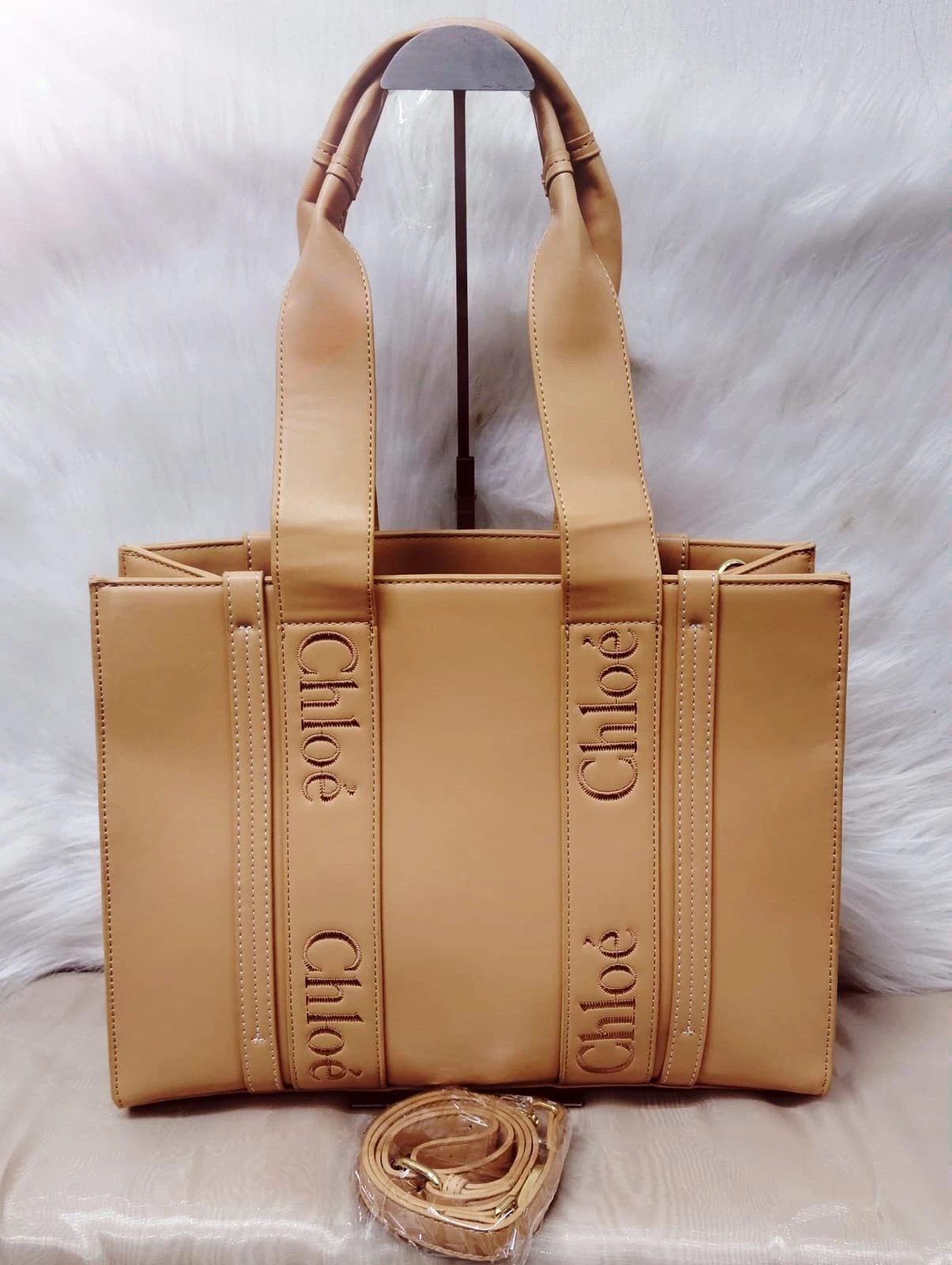 CHL Tan Calfskin Woody Leather Tote Bag(Chl Tan Calfskin Woody Leather Tote Bag) 7 CHL Tan Calfskin Woody Leather Tote Bag(Chl Tan Calfskin Woody Leather Tote Bag) - Image 5