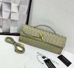 Andiamo Long Clutch By Bottega Veneta(Andiamo Long Clutch By Bottega Veneta)