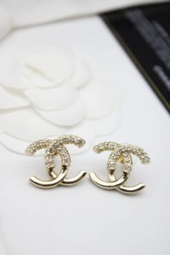 CH - CC Crystal Earrings(Ch Cc Crystal Earrings)