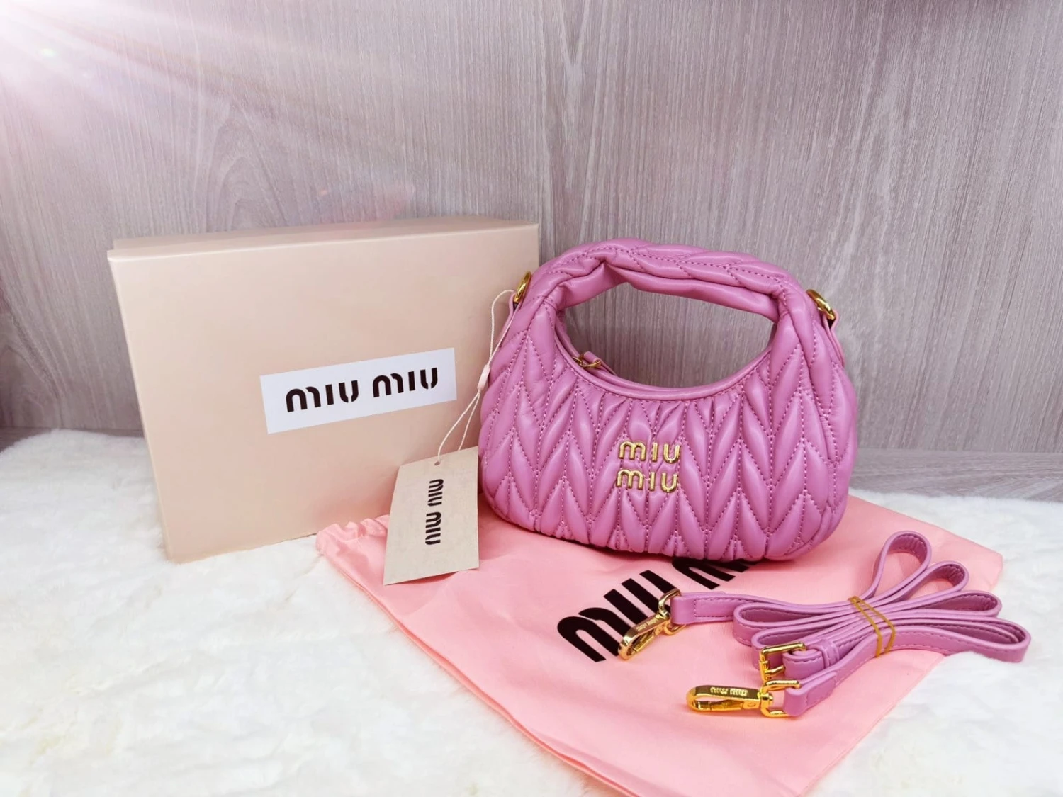 Miu Miu Wander Matelasse Nappa Leather Hobo Mini-bag(Miu Miu Wander Matelasse Nappa Leather Hobo Mini Bag) 5 Miu Miu Wander Matelasse Nappa Leather Hobo Mini-bag(Miu Miu Wander Matelasse Nappa Leather Hobo Mini Bag) - Image 3