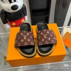 𝐋𝐕 Pillow Comfort Slides(𝐋𝐕 Pillow Comfort Slides) -Best Household Items product name 5159681