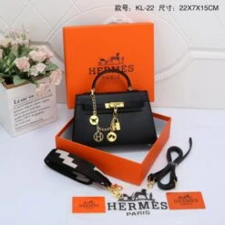 H Mini Bag (22*7*15cm)(𝐇 𝐌𝐢𝐧𝐢 𝐊𝐞𝐥𝐥𝐲) -Best Household Items product name 6109356
