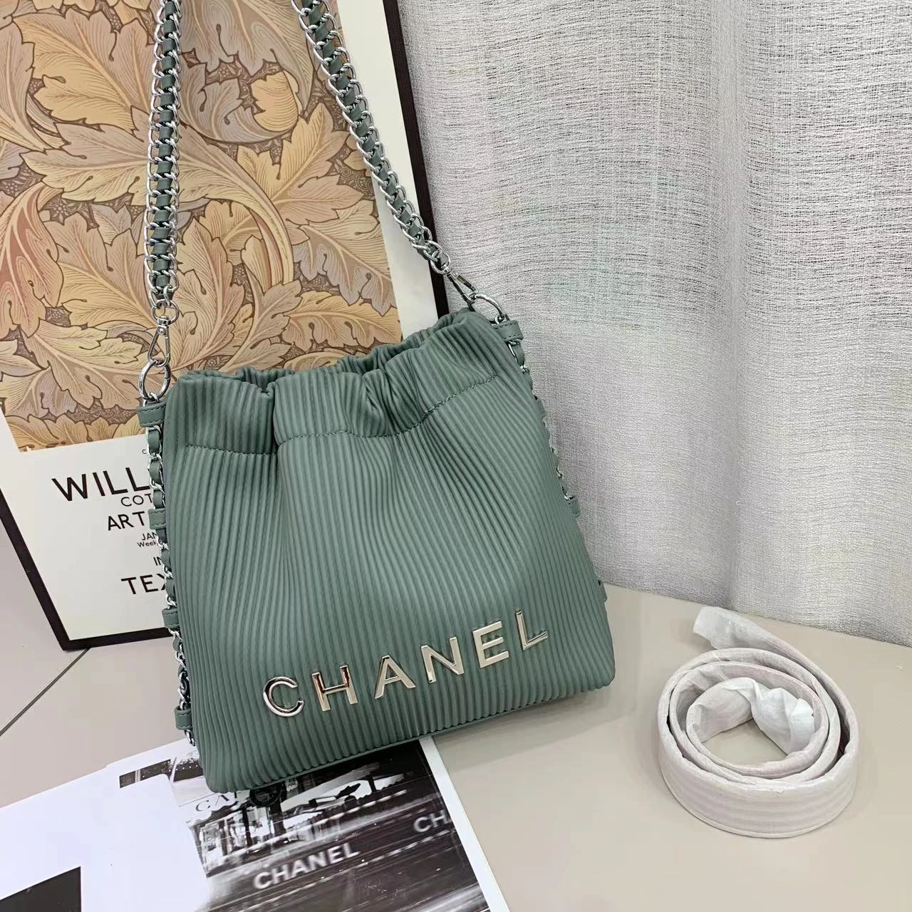 Chanel Bucket Shoulder Bag 28cm(Chanel Bucket Shoulder Bag)
