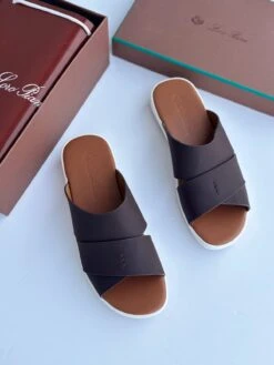 Ox Leather Palm Sandal By Loro Piana(Ox Leather Palm Sandal By Loro Piana)