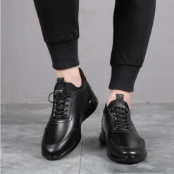 Men's Sneaker In Black Leather(Mens Sneaker In Black Leather)