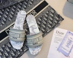 𝐂.𝐃 Dway Embroidered Logo Flat Slippers(𝐂 𝐃 Dway Embroidered Logo Flat Slippers) -Best Household Items product name 9983589